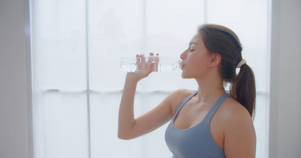 This image has an empty alt attribute; its file name is drink-water-1024x540.jpeg